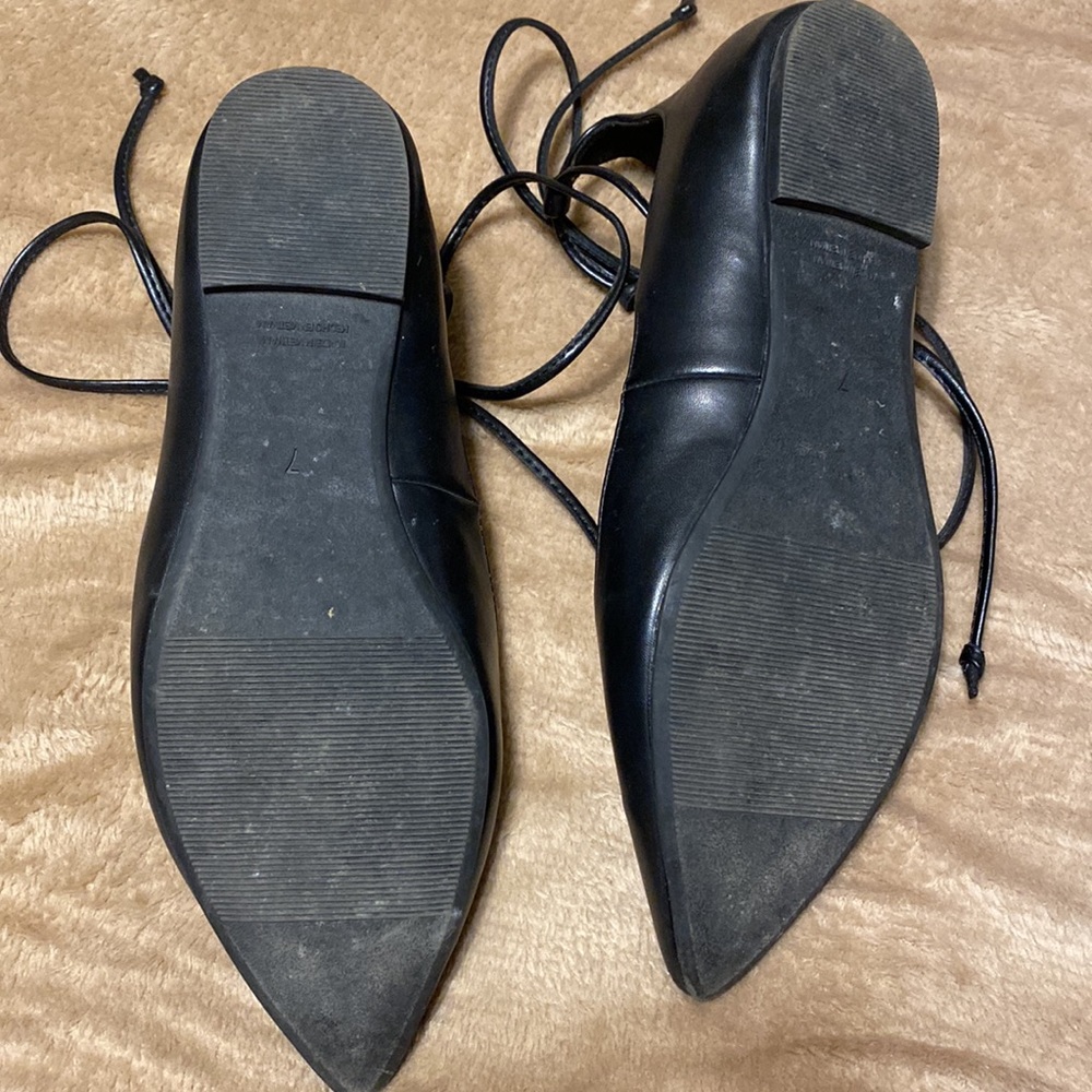 Old Navy Tie-up Flats - Picture 4 of 6